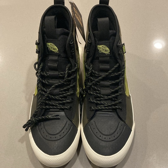 Vans MTE Sk8-Hi Gore-Tex Insulated Shoe Size 10.5 NWT - Picture 2 of 9